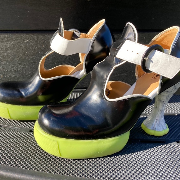 PLATFORM T-STRAP HEEL - Picture 2 of 10